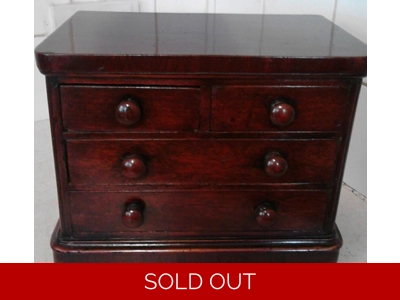 Victorian chest in mahogany